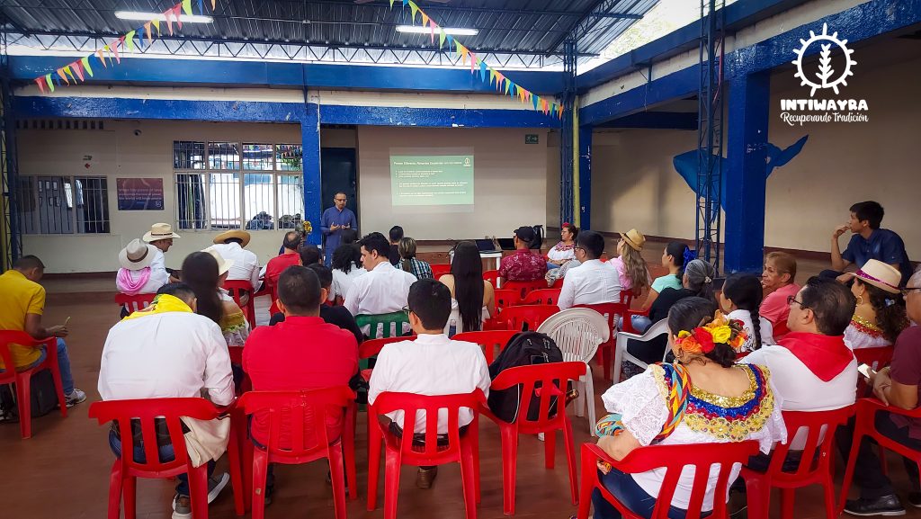 Presentando proyectos ante una comunidad educativa